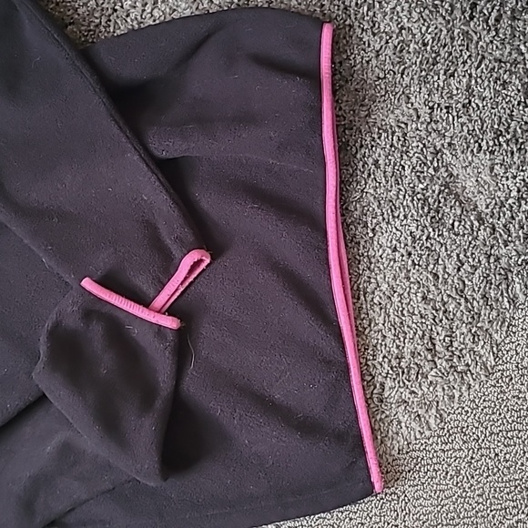 Patagonia large women's synchilla pullover snap black purple 💜 - Picture 8 of 9